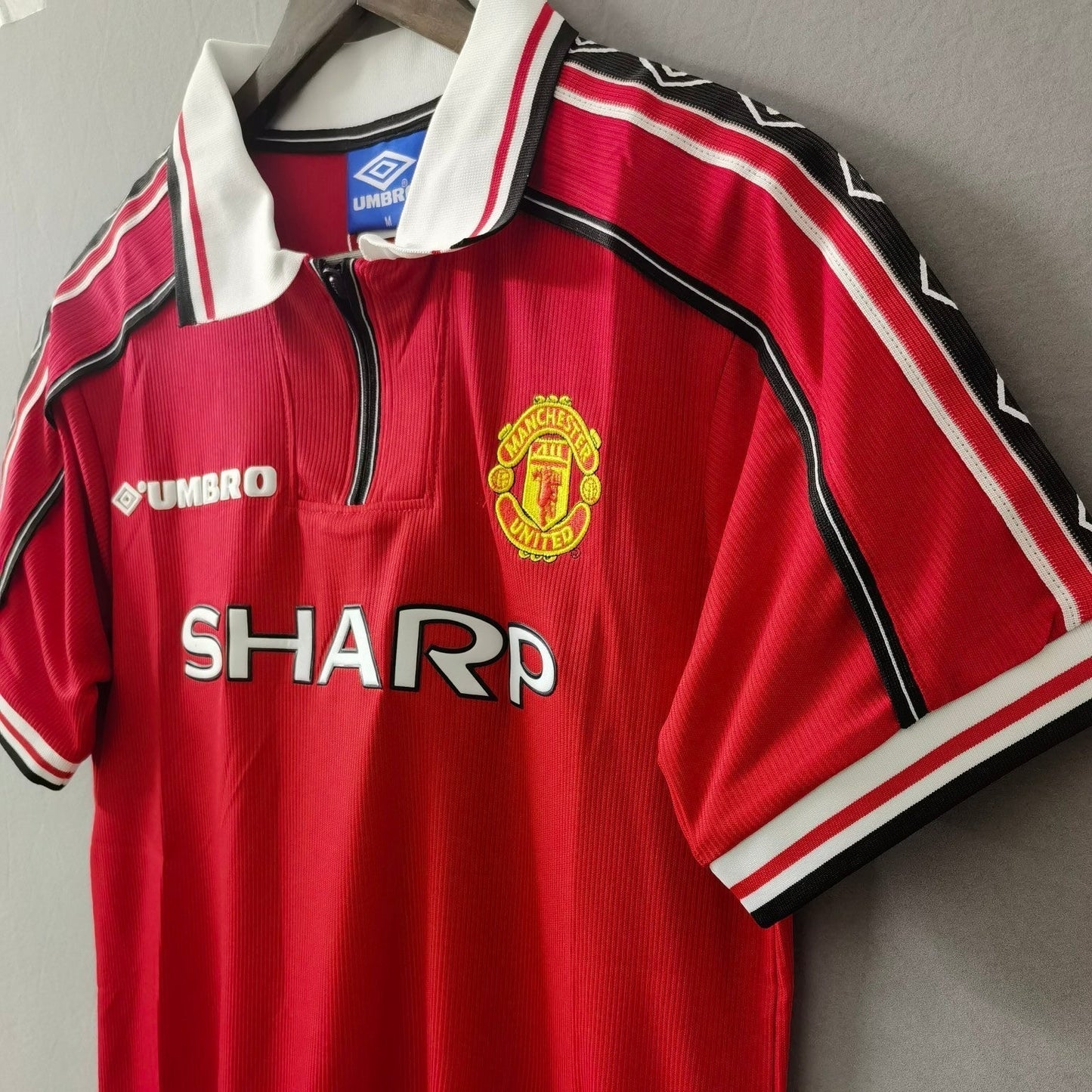 MANCHESTER UNITED 1998-99 HOME SHIRT