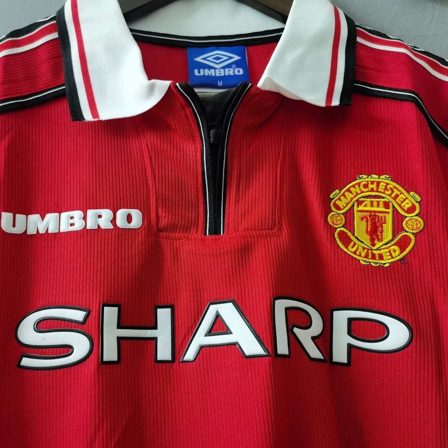 MANCHESTER UNITED 1998-99 HOME SHIRT